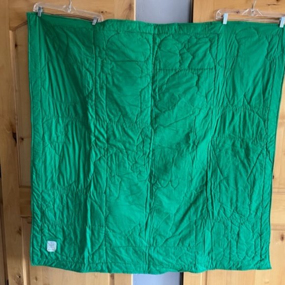 Marshall Fields Santa Bear Blanket celebrating first 10 years of the Santa Bear! - Picture 3 of 10